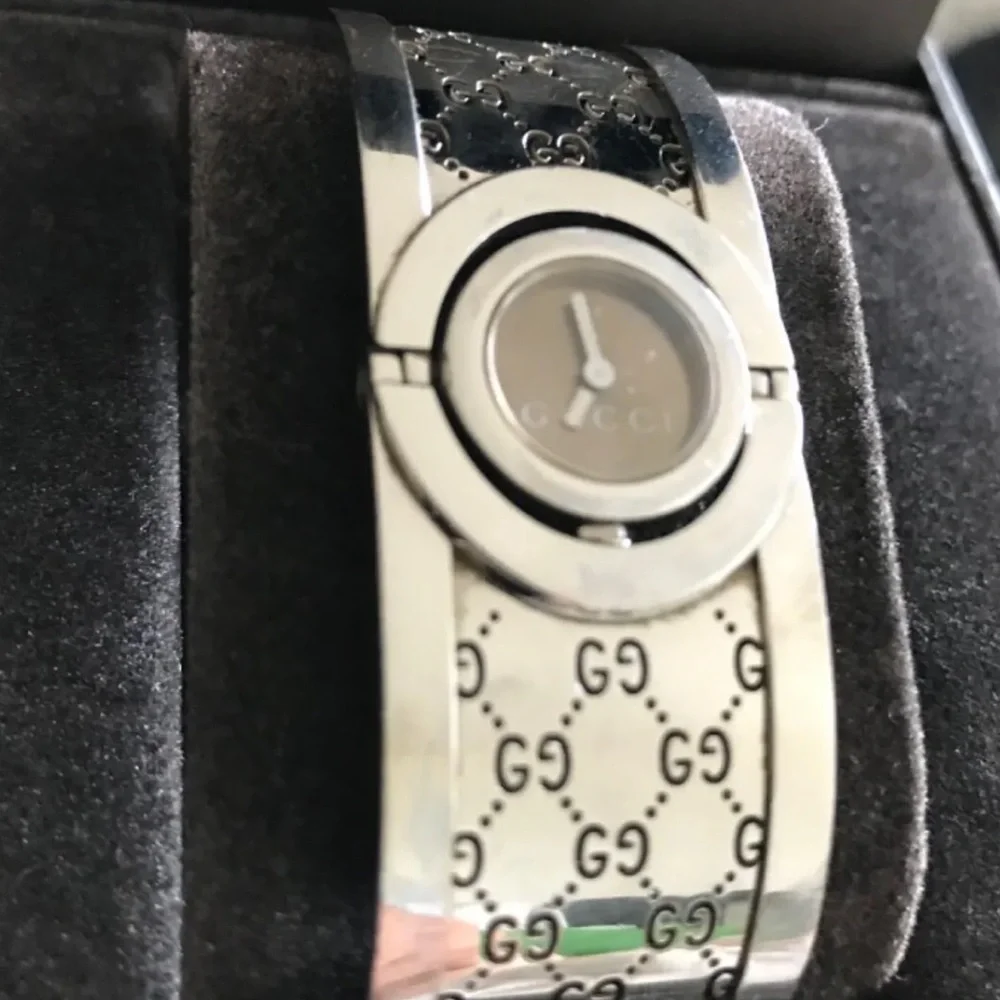 GUCCI Italian Luxury Bracelet Watch